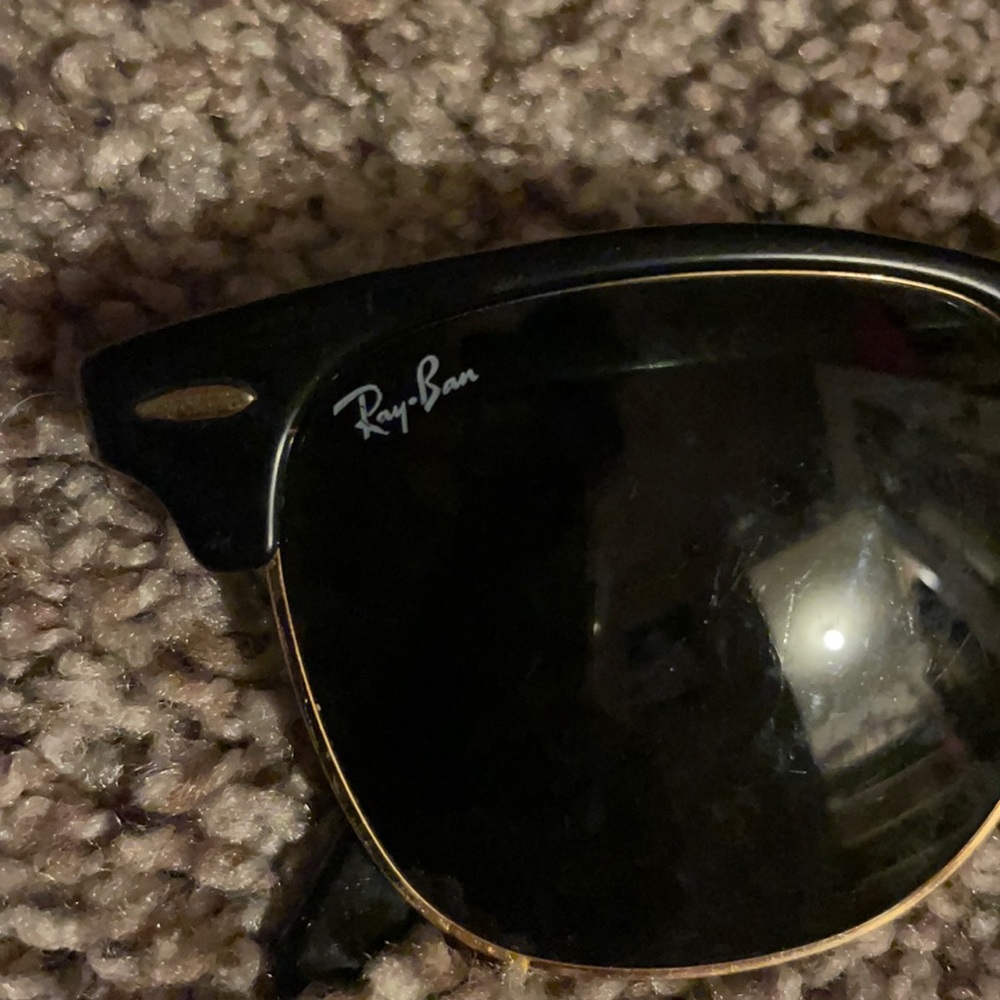RAYBANS